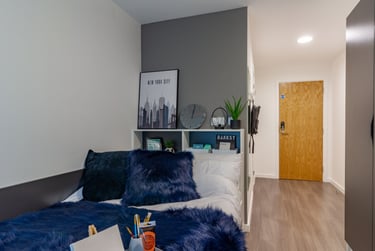 Skyline Silver En Suite - Image 3
